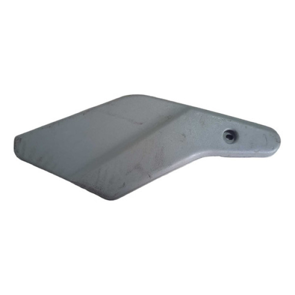 Acabamento Lateral Banco Traseiro Direito Effa M100 09 A 12