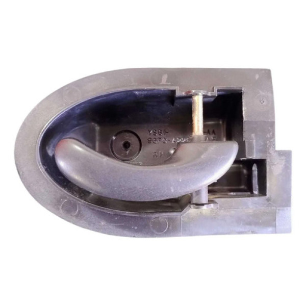 Maçaneta Interna T. Direita Fiesta Courier 1997 1999 2006 Preto Traseira