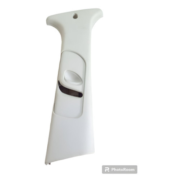 Acabamento Coluna Central Direita Corsa Montana 2002 A 2012