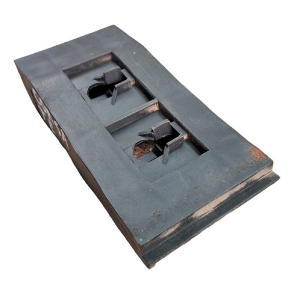 Guia Parachoque Traseiro Esquerdo Corsa Classic 2000 A 2012