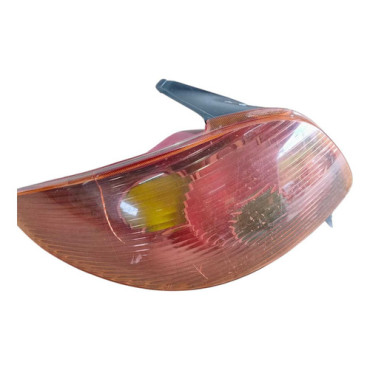 Lanterna Traseira Es...