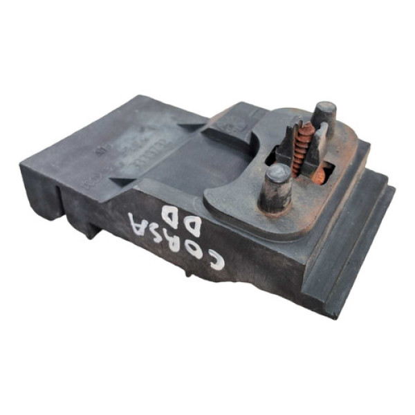 Guia Parachoque Dianteiro Direito Corsa Classic 2000 A 2012