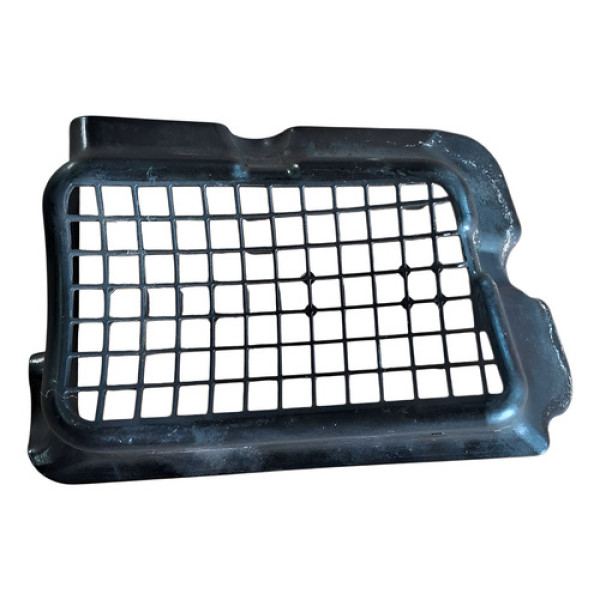 Tela Direita Paralama Escoamento Agua Bmw 118i 2006 A 2010